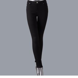 Black jeans-mid-rise